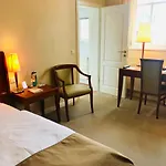Hoeger's & Restaurant Hotel