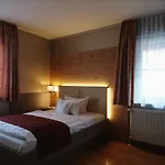 Hoeger's & Restaurant Hotel