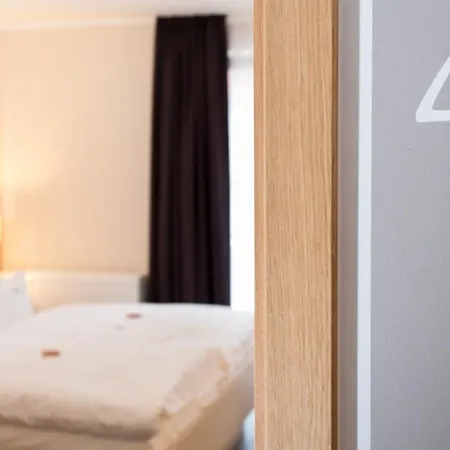 Hoger's & Restaurant Hotel 4*