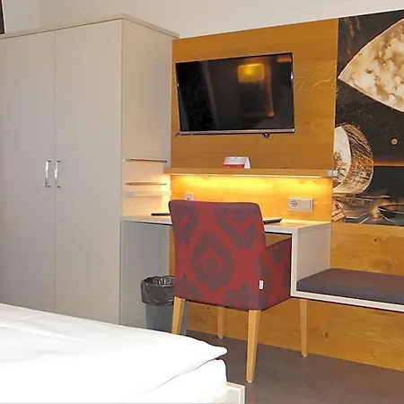 Höger's Hotel&restaurant Hotell 4*