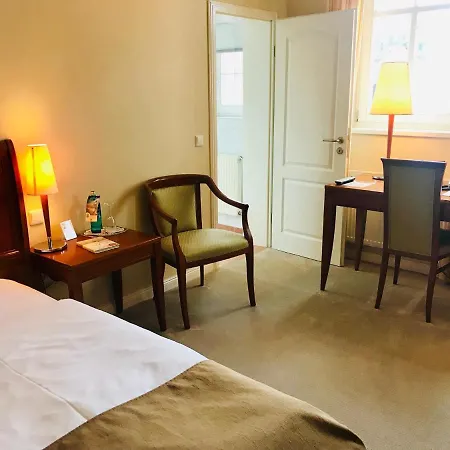 Hoeger's & Restaurant Hotel